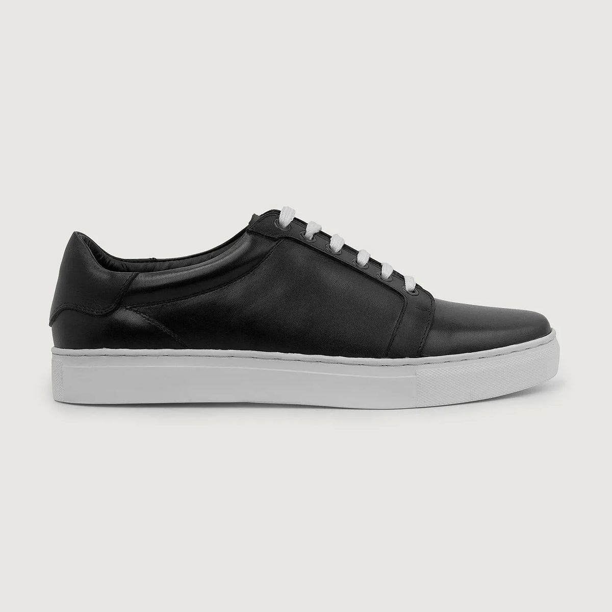 Black Full-Grain leather Sneakers - Costruzione Goodyear a guardolo & dettaglio puntale