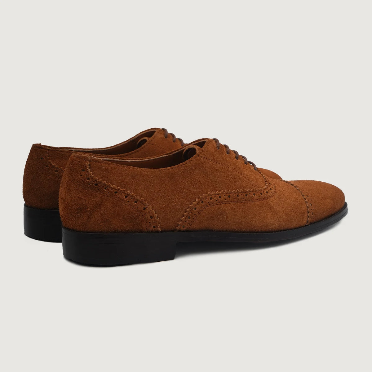 High-Traction Rubber Outsole & Lug Tread Pattern on Grigioson Brogues Oxford Marrone Suede Scarpe in pelle da Uomo For Men