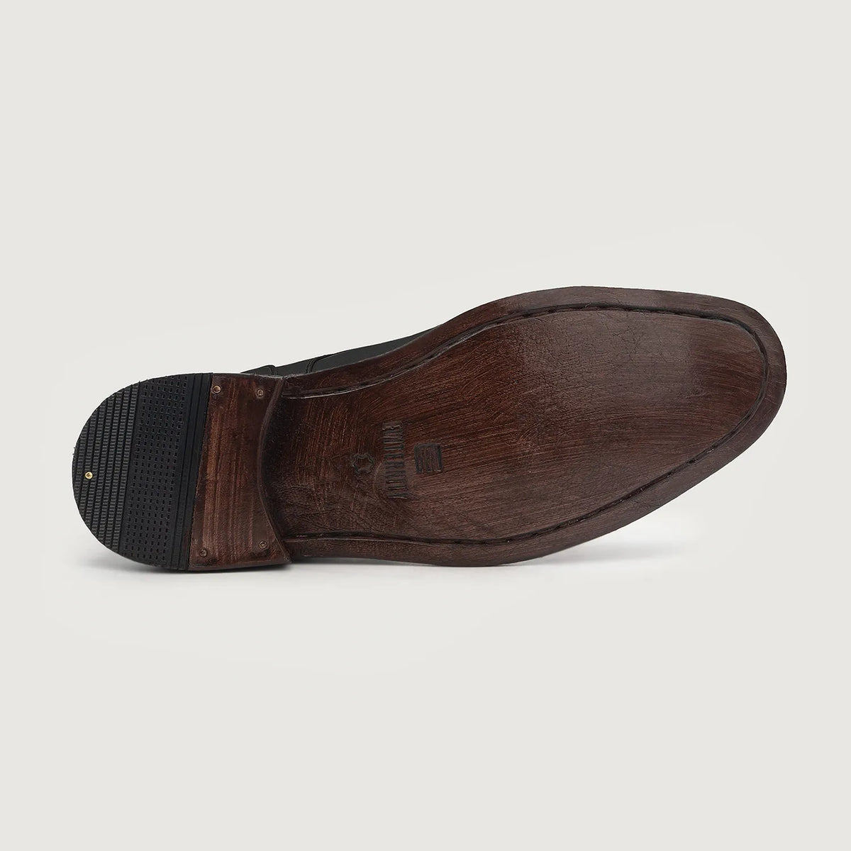 High-Traction Rubber Outsole & Lug Tread Pattern on Knight Derby Nero Stivali in pelle da Uomo For Men