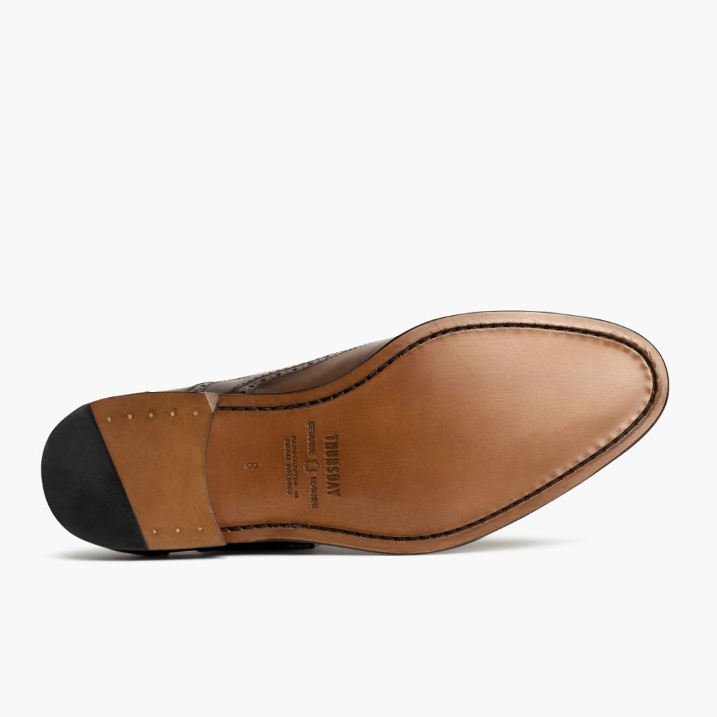 Dettaglio ravvicinato of Classic Collar & Heavy-Duty Zipper Hardware on Aviator Cannella Scarpe in pelle da Uomo