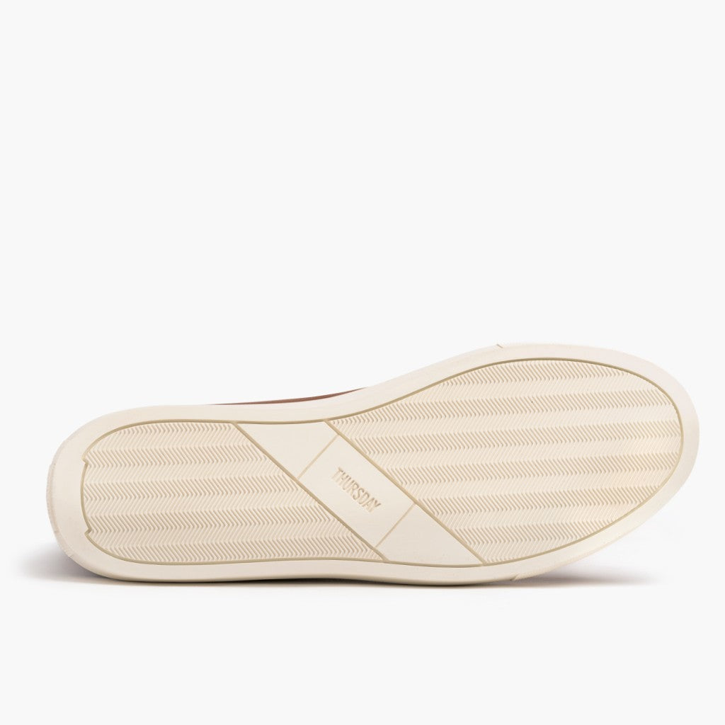High-Traction Rubber Outsole & Lug Tread Pattern on Premier High Top Toffee Sneakers in pelle da Uomo For Men