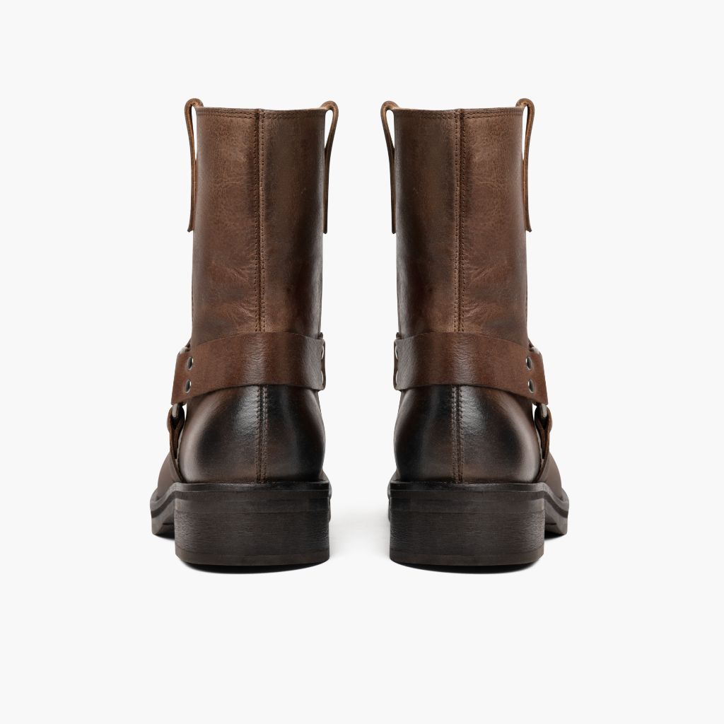 High-Traction Rubber Outsole & Lug Tread Pattern on Outlaw Light Tabacco Stivali in pelle da Donna