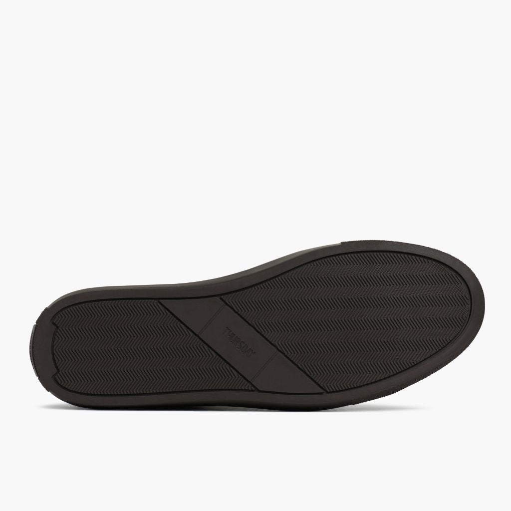 High-Traction Rubber Outsole & Lug Tread Pattern on Premier Low Top Tabacco Sneakers in pelle da Donna