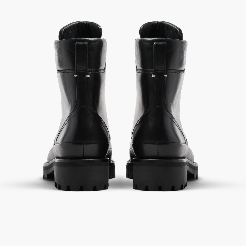 High-Traction Rubber Outsole & Lug Tread Pattern on Ryder Nero Stivali in pelle da Donna