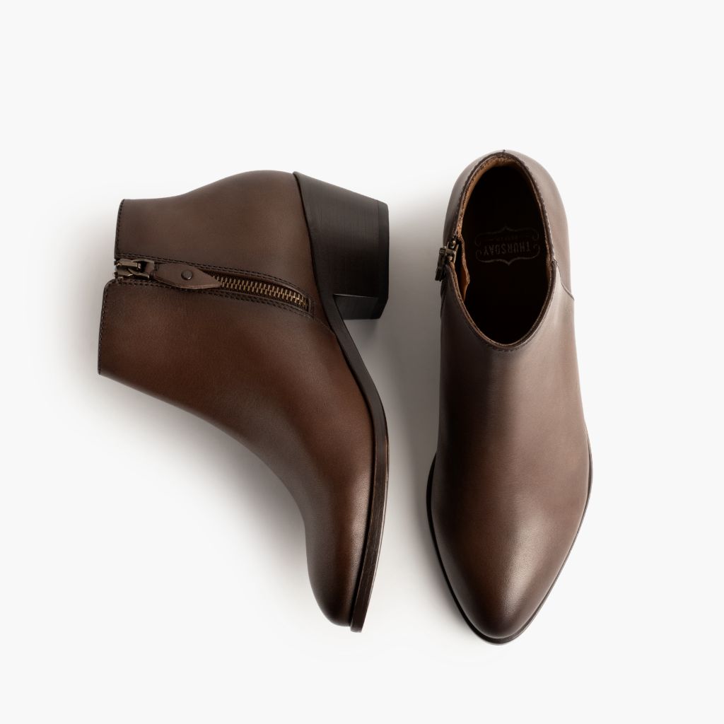 High-Traction Rubber Outsole & Lug Tread Pattern on Downtown Amaretto Stivali in pelle da Donna