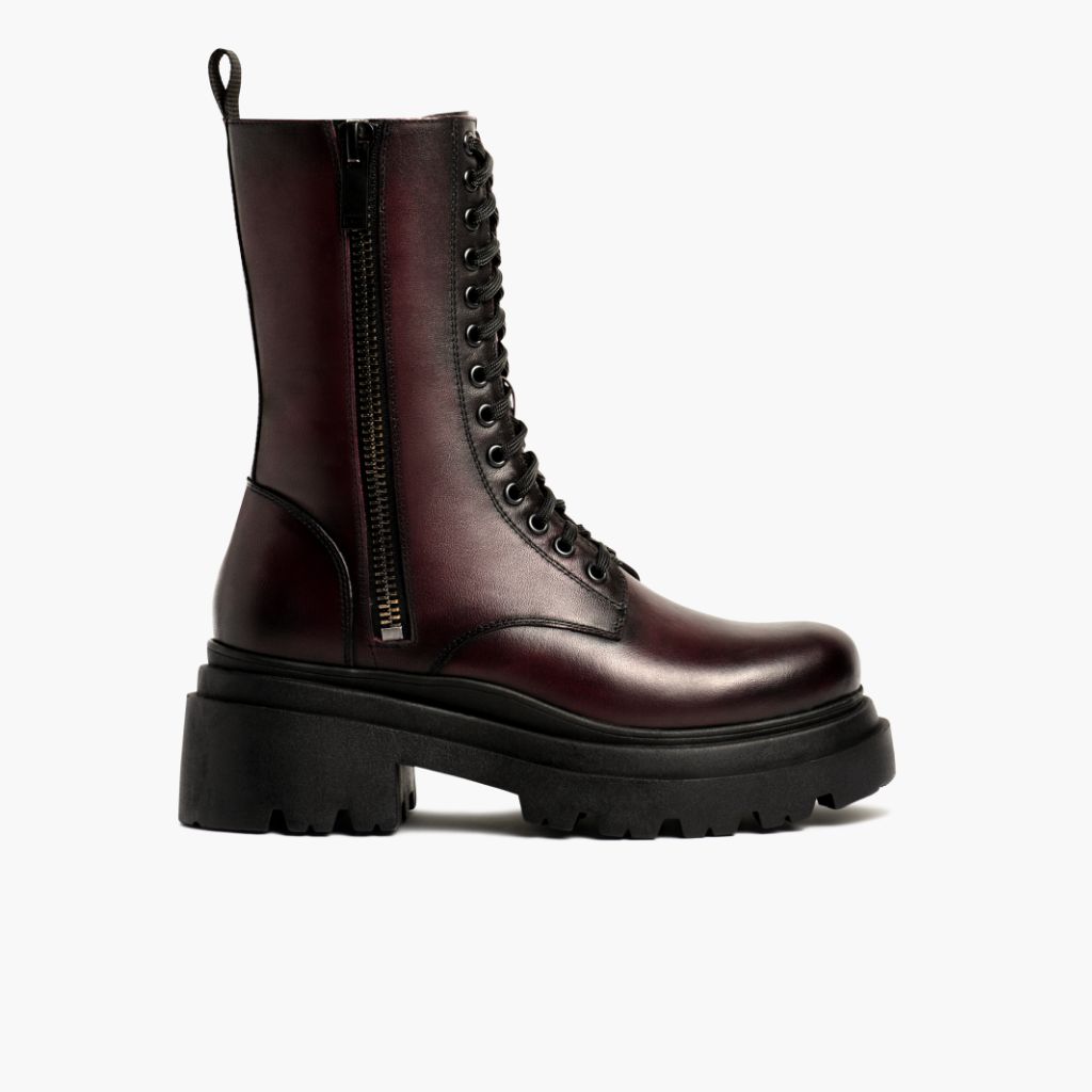 Black Full-Grain leather Boots - Costruzione Goodyear a guardolo & dettaglio puntale