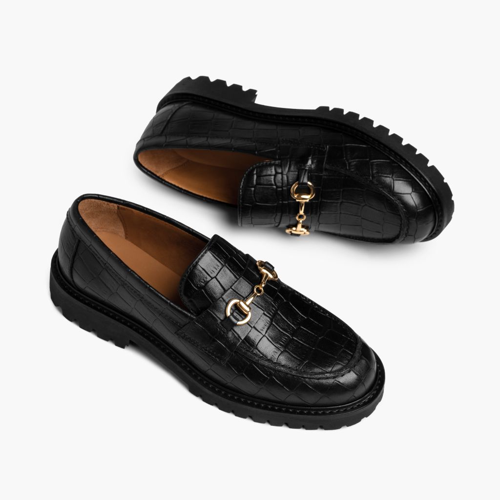 High-Traction Rubber Outsole & Lug Tread Pattern on Penny Nero & Gold Croco Mocassini in pelle da Donna