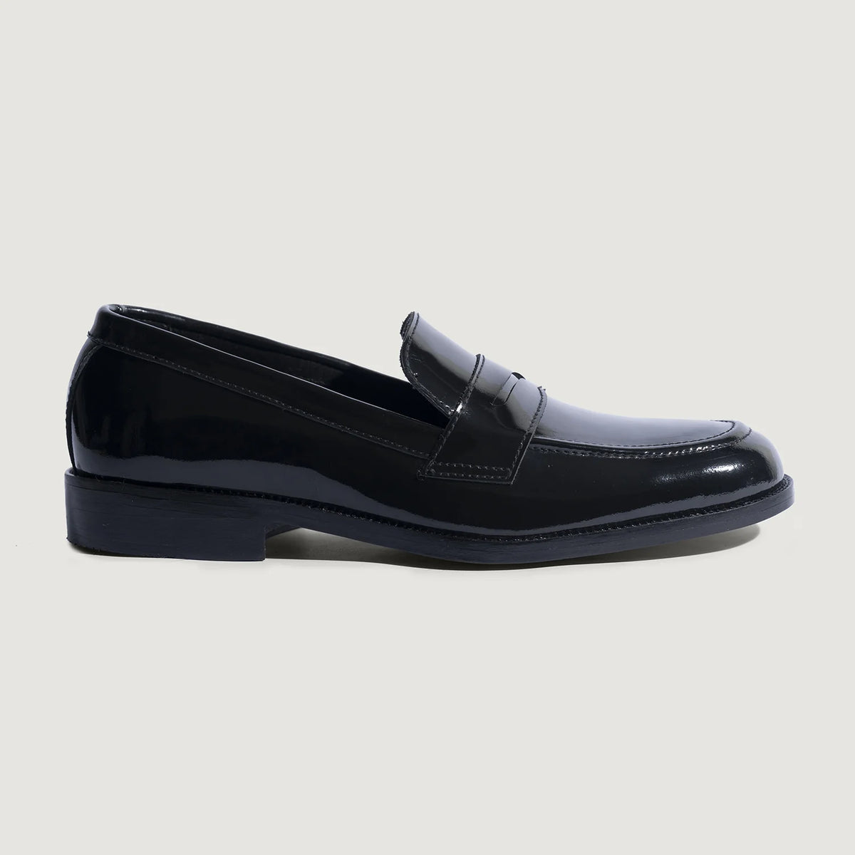 Patent Black Full-Grain leather Loafers - Costruzione Goodyear a guardolo & dettaglio puntale