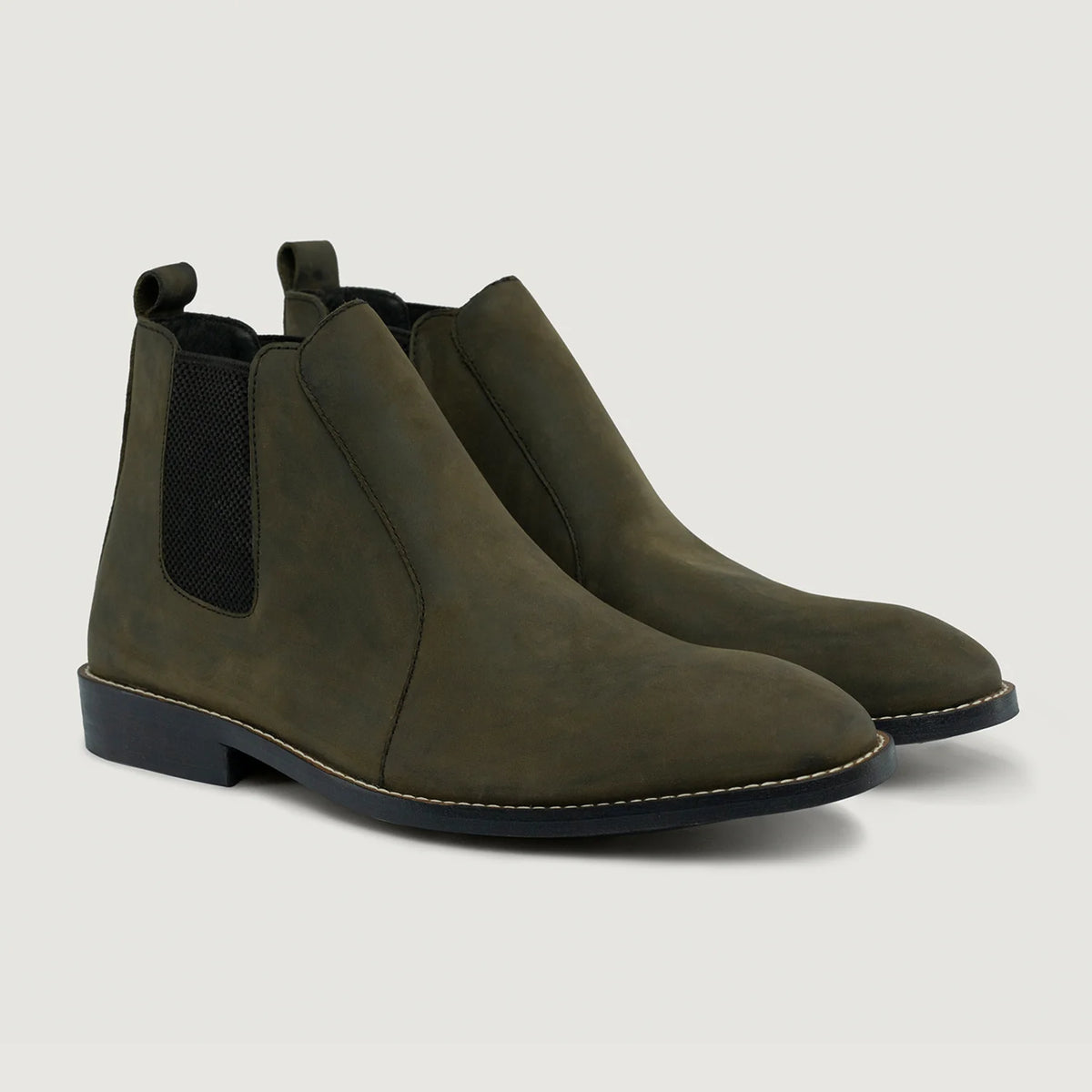 Clarkson Chelsea Olive Pullup Stivali in pelle - StudGuard da Uomo in Olive Full-Grain Leather - Vista laterale | Acquista online