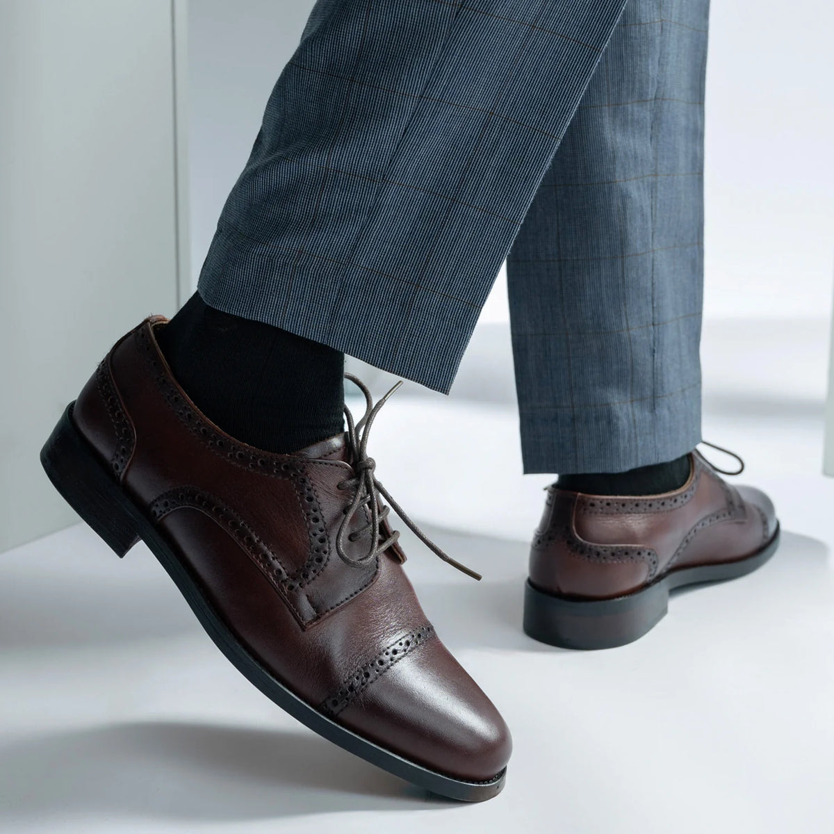 Orlaven Dirk Brogues Derby Burnished Marrone Scarpe in pelle da Uomo footwear image 9