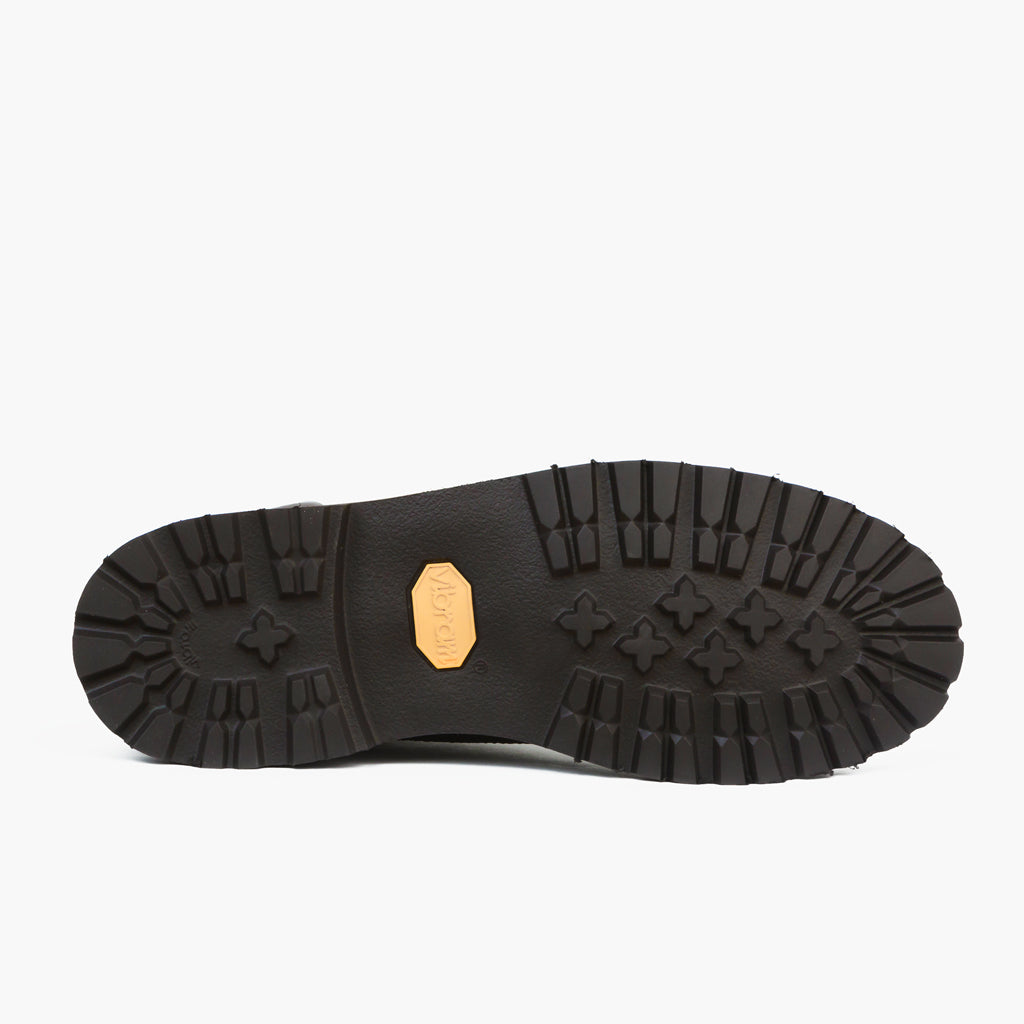 High-Traction Rubber Outsole & Lug Tread Pattern on Explorer Oliva Scuro Suede Stivali in pelle da Uomo