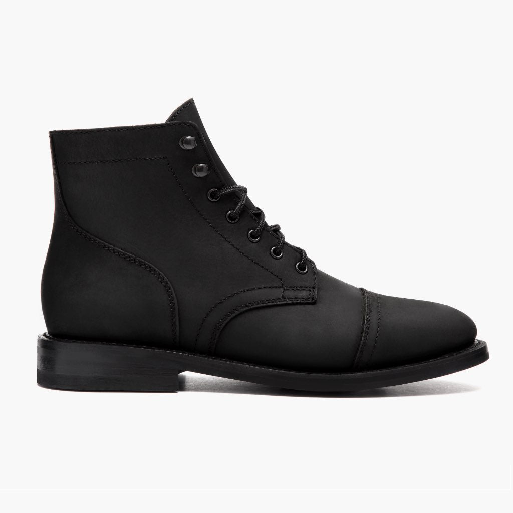 Black Full-Grain leather Boots - Costruzione Goodyear a guardolo & dettaglio puntale