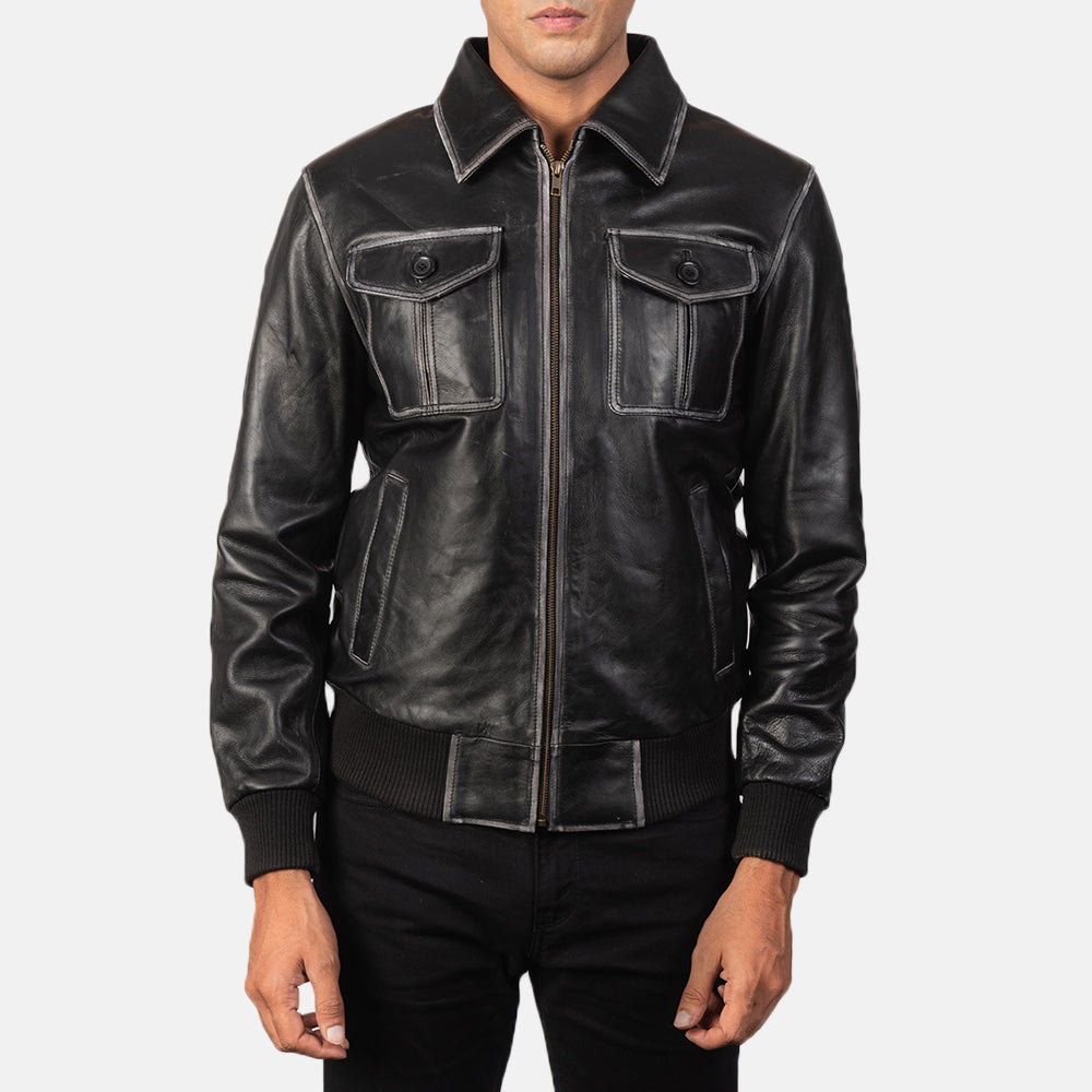 Dettaglio ravvicinato of High Neck &amp; Zipper Hardware on Men's Aaron Distressed Black Leather Bomber Jacket