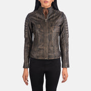 
Dettaglio ravvicinato of Band & Zipper Hardware on Adalyn Trapuntato Marrone Invecchiato Giacca Biker in Pelle da Donna