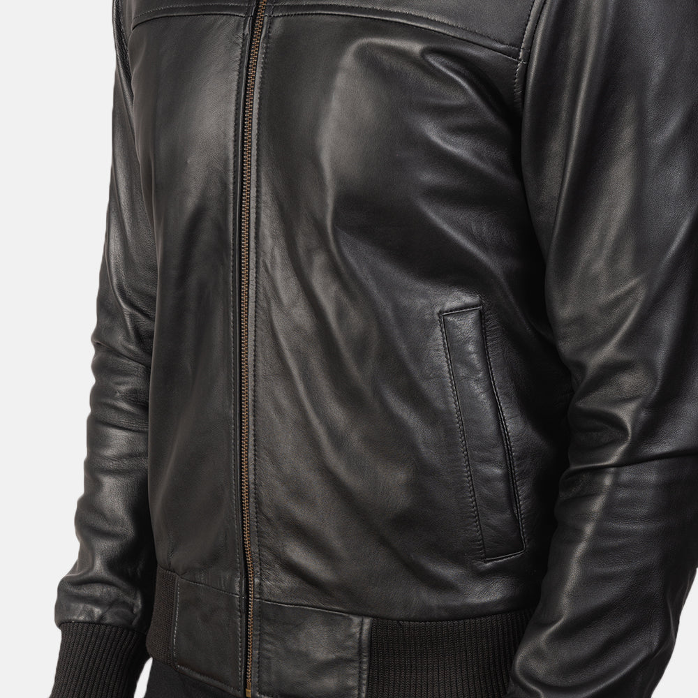 
Vista interna Showing Quilted Polyester Lining (Fleece on Collar) & Due tasche interne funzionali