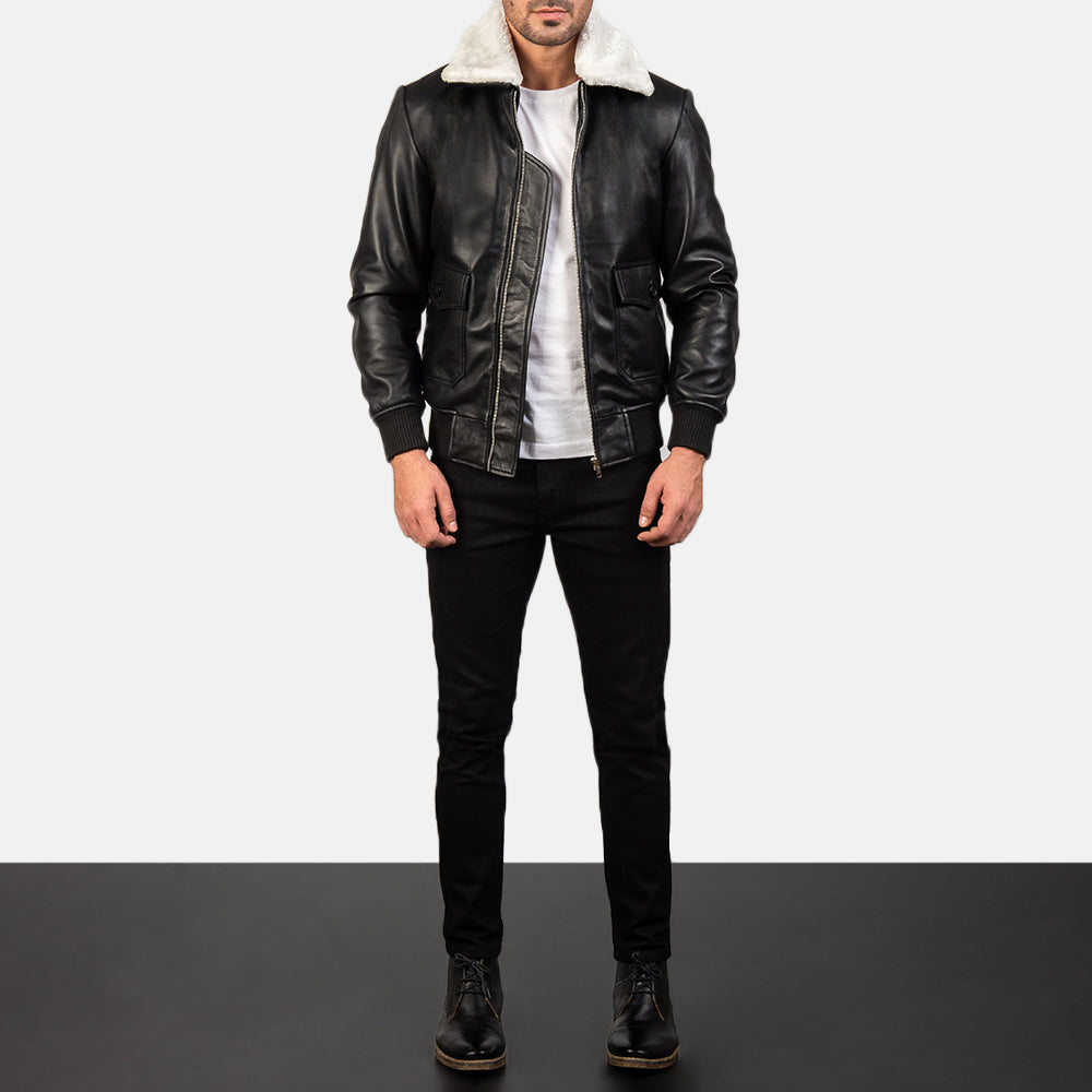
Airin G-1 Black & White Leather Bomber Jacket - Vista laterale che mostra il taglio ergonomico delle maniche