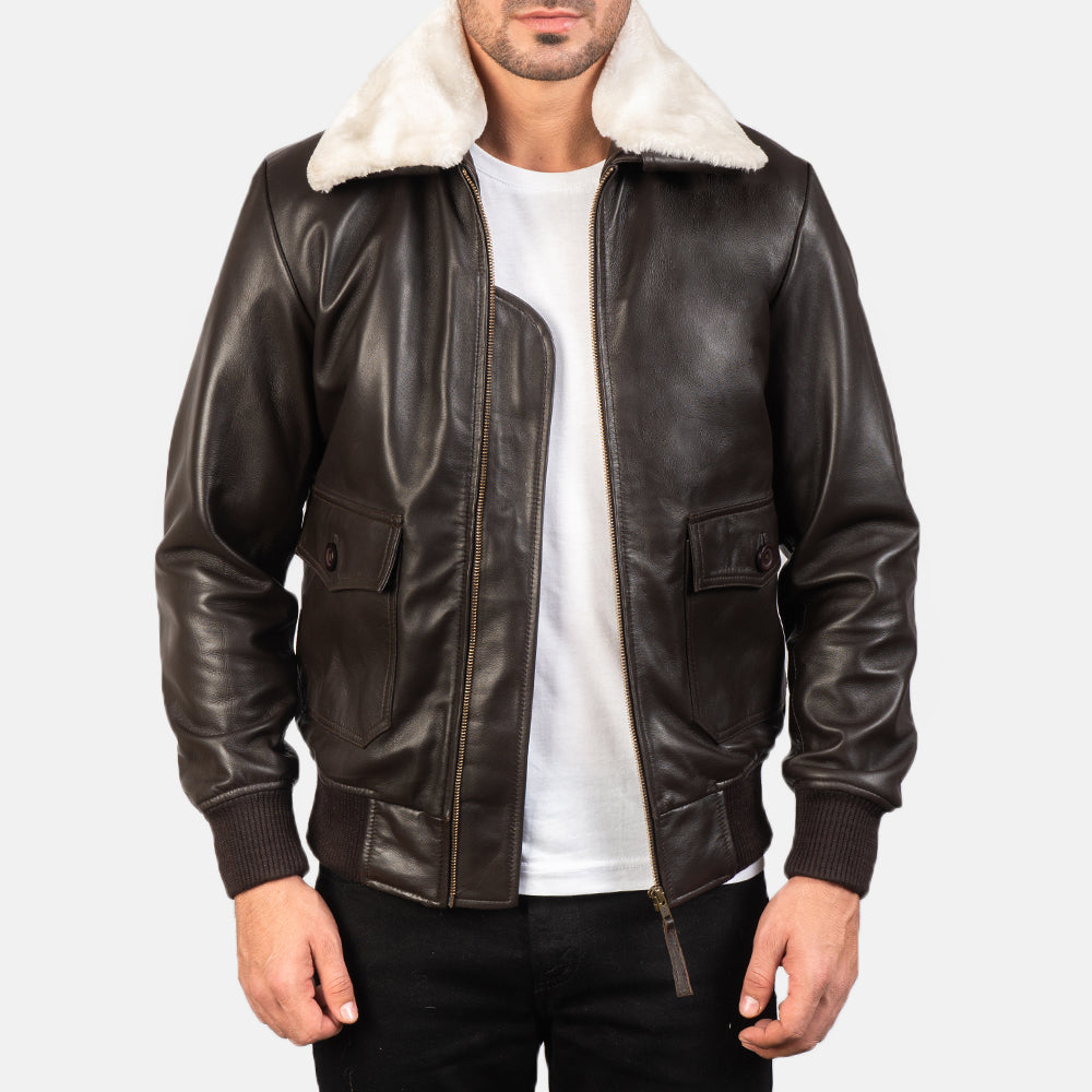 
Airin G-1 Marrone Bomber in Pelle da Uomo in Brown Sheepskin Leather - Vista frontale e silhouette sartoriale | Acquista online