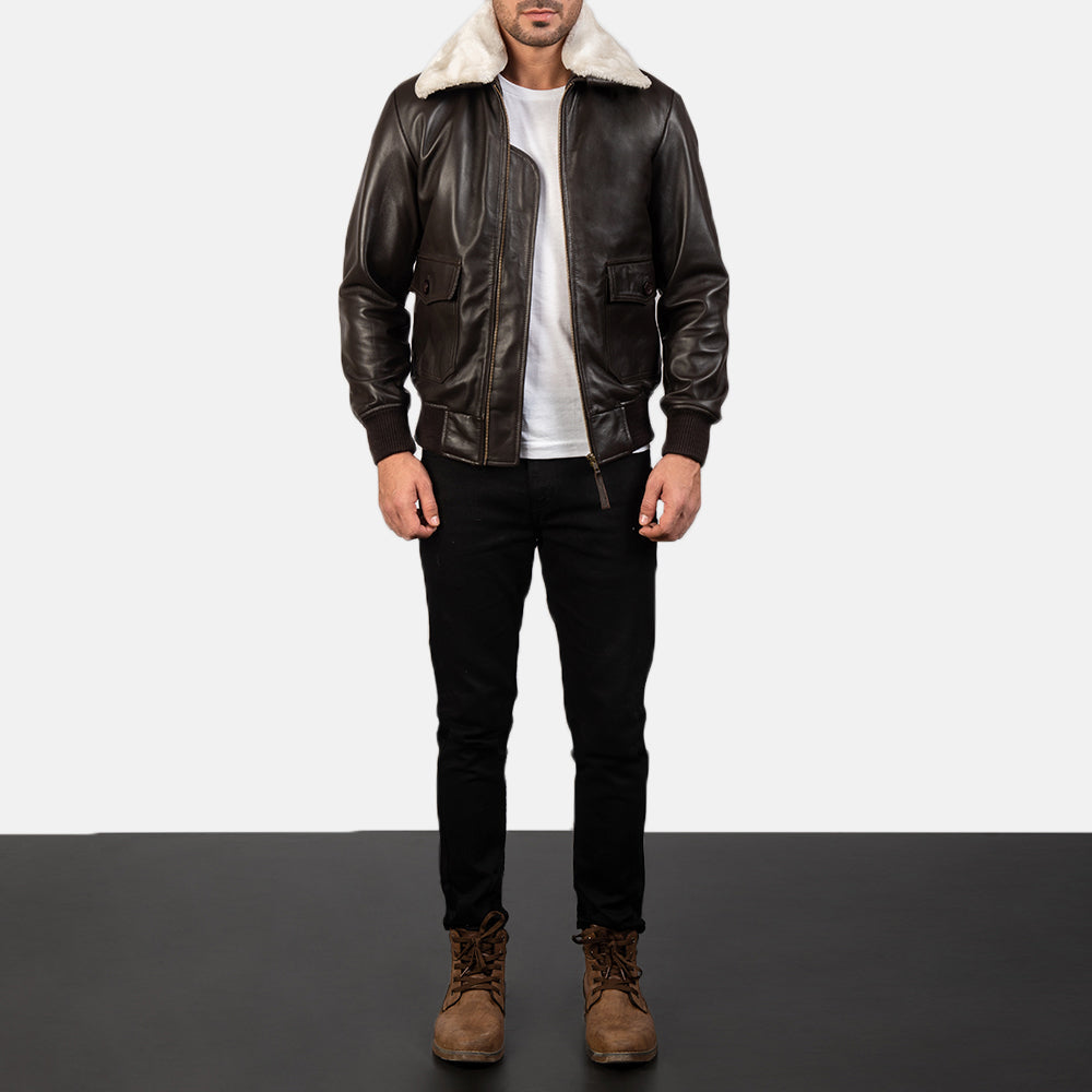 
Airin G-1 Marrone Bomber in Pelle da Uomo - Vista laterale che mostra il taglio ergonomico delle maniche