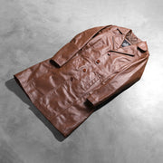 Open Hem &amp; Hem Craftsmanship Construction Detail on Women's Alexis Marrone Single Breasted Cappotto in Pelle da Donna
