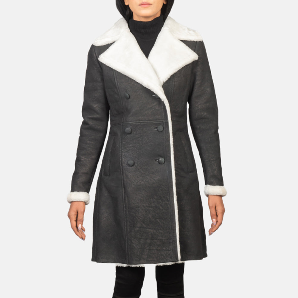 Dettaglio ravvicinato of Notch &amp; Leather Buttons Hardware on Women's Amie Black Double Breasted Shearling Coat