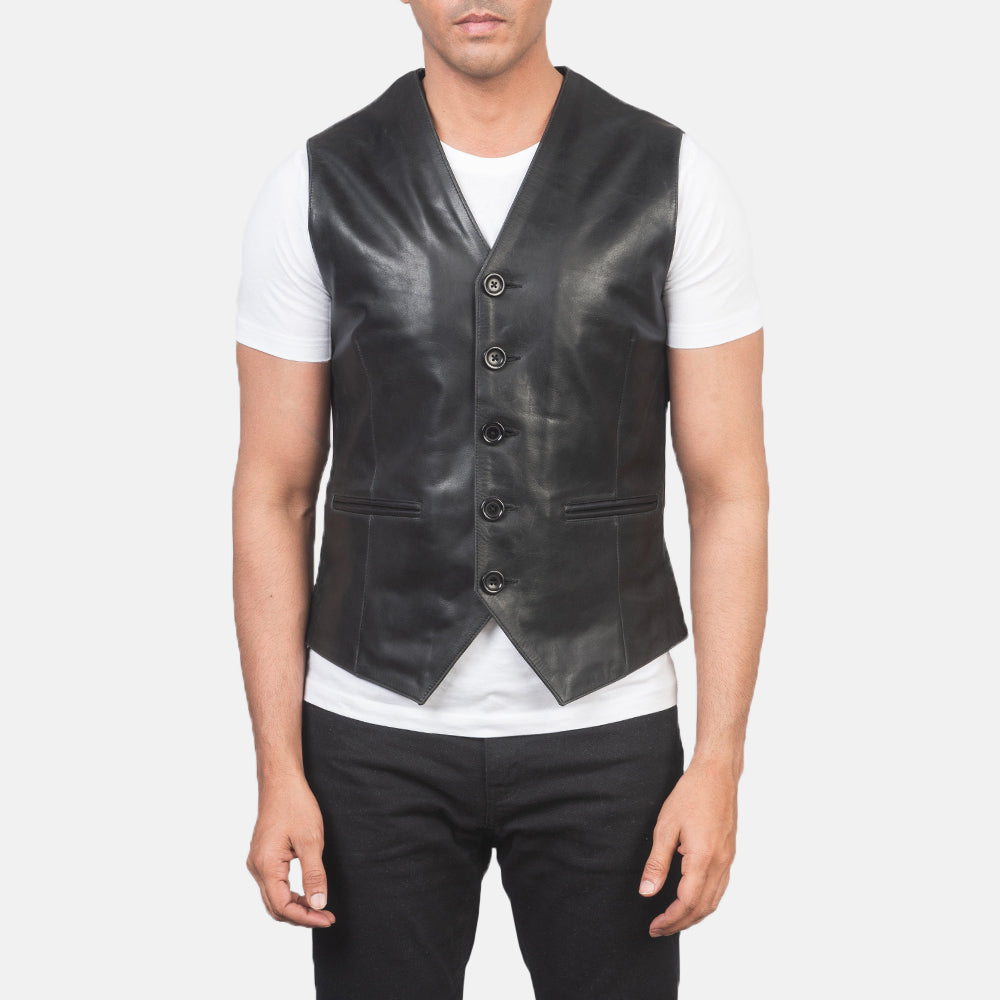 Dettaglio ravvicinato of Classic Collar &amp; 5 Button Hardware on Men's Auden Nero Gilet in Pelle da Uomo