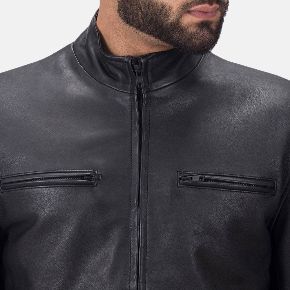 
Dettaglio ravvicinato of High neck & Zipper Hardware on Austere Matte Nero Giacca Biker in Pelle da Uomo