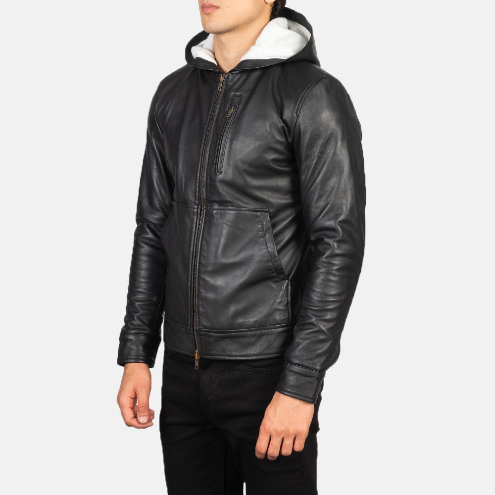 
Black Sheepskin Leather Bomber Jacket - Vista posteriore con spalle definite e orlo pulito