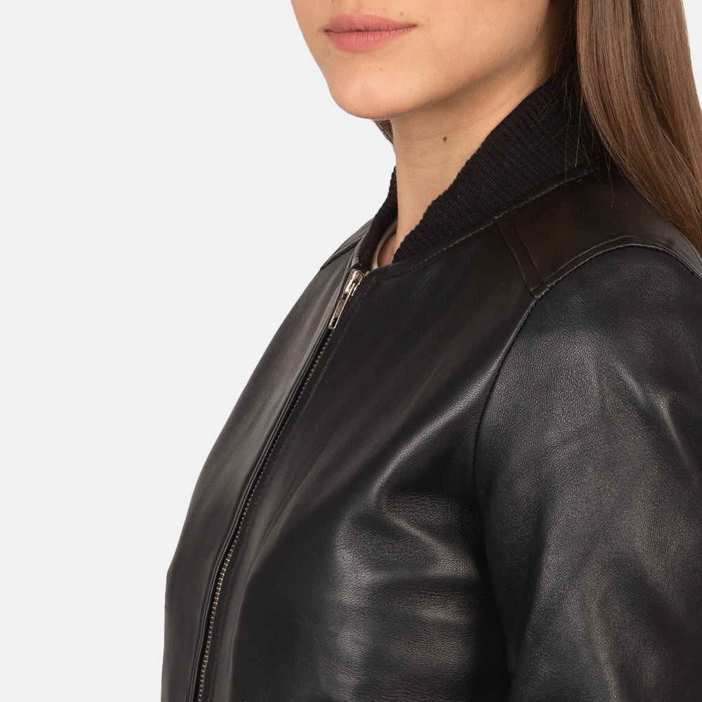 Vista interna Showing Quilted Polyester Lining &amp; Dual Inside Utility Storage Pockets