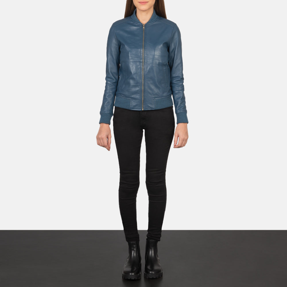Women's Bliss Blu Bomber in Pelle da Donna - Lateral Side Profile View Showing Sleeve Cut &amp; Athletic Taper Fit