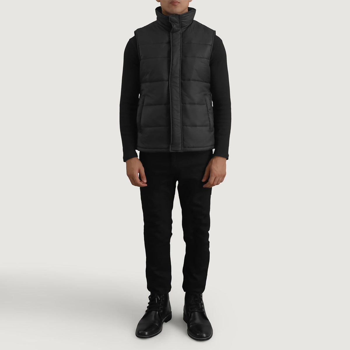Bryan Nero Puffer Vest da Uomo - Lateral Side Profile View Showing Sleeve Cut &amp; Athletic Taper Fit