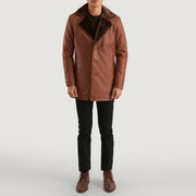 
Cannella Marrone Leather Fur Cappotto in Pelle da Uomo - Vista laterale che mostra il taglio ergonomico delle maniche