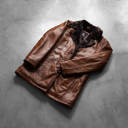 
Open Hem & Hem Craftsmanship Construction Detail on Cannella Distressed Leather Fur Cappotto in Pelle da Uomo