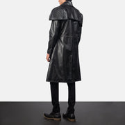 
Classic Nero Leather Duster da Uomo - Vista laterale che mostra il taglio ergonomico delle maniche