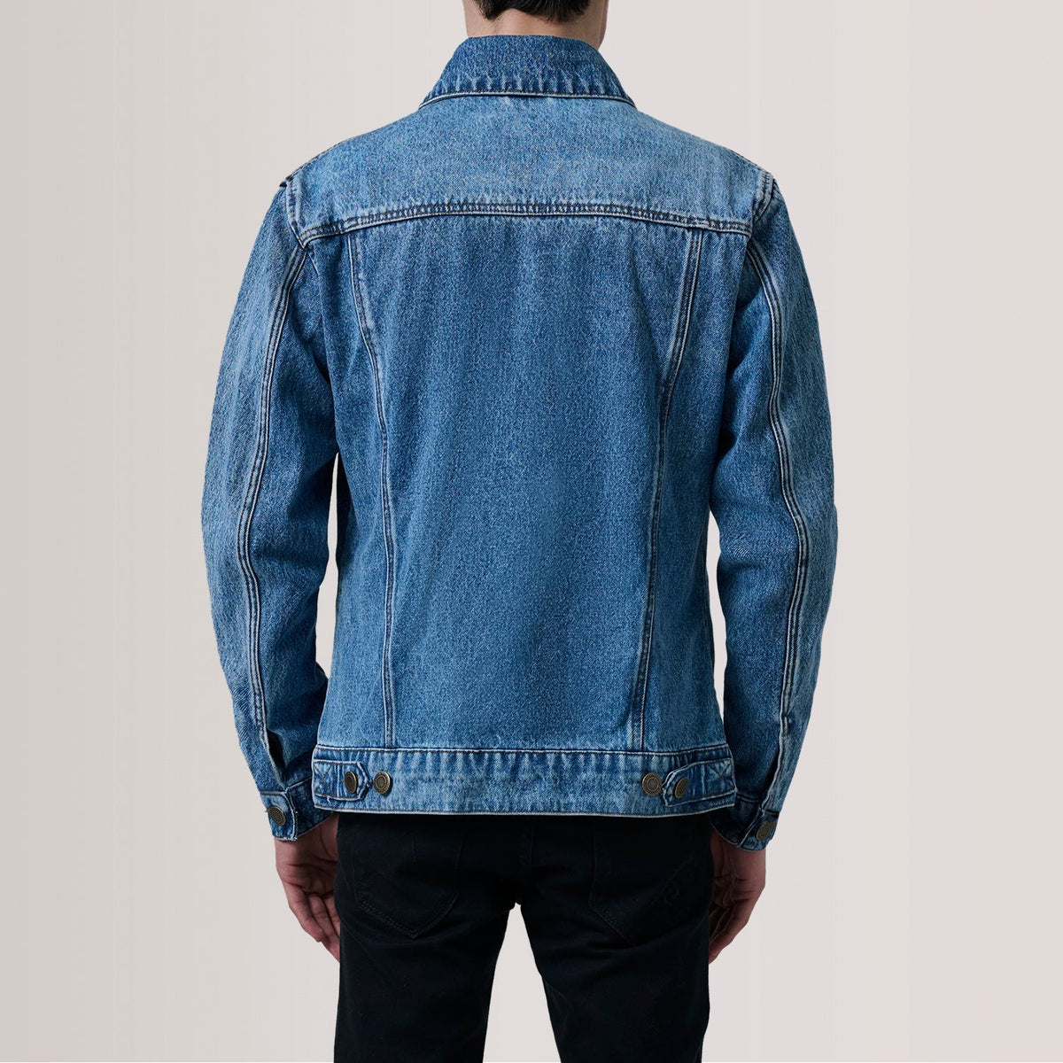 
Dettaglio ravvicinato of Classic Collar & Heavy-Duty Zipper Hardware on Conard Ice Blu Denim Trucker Giacca in Pelle da Uomo For Men