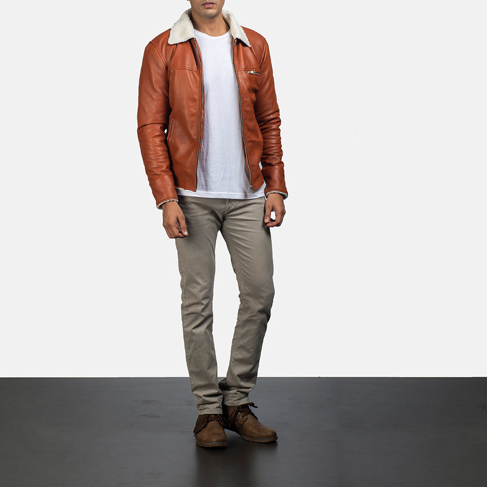 Men's Dan Frost Cuoio Giacca in Shearling da Uomo - Lateral Side Profile View Showing Sleeve Cut &amp; Athletic Taper Fit