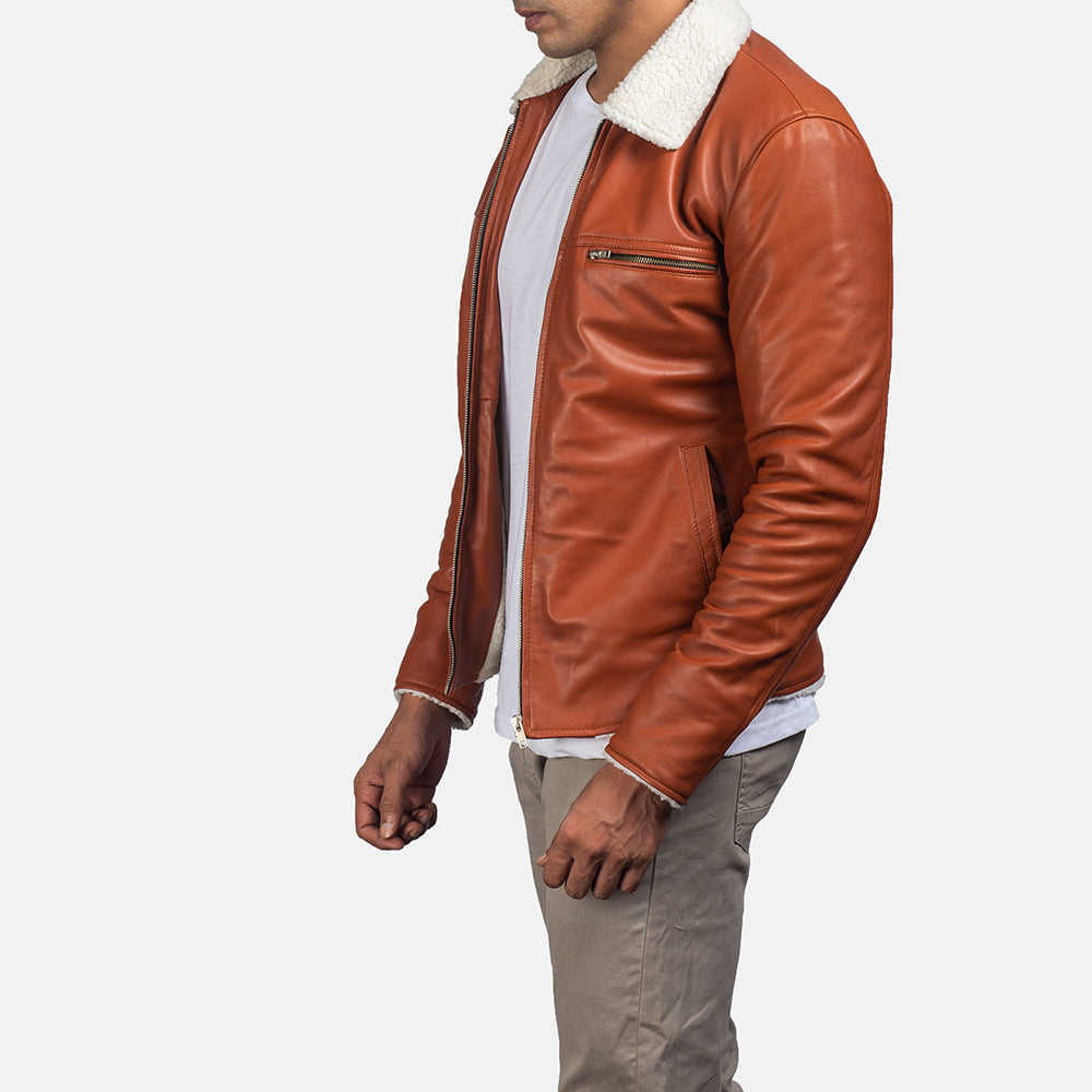 Dettaglio ravvicinato of Shirt &amp; Zipper Hardware on Men's Dan Frost Cuoio Giacca in Shearling da Uomo