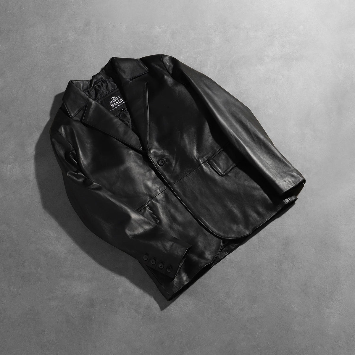 Open Hem &amp; Hem Craftsmanship Construction Detail on Men's Daron Nero Blazer in Pelle in Pelle da Uomo