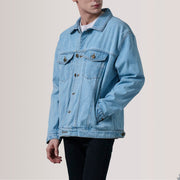 Eddie Light Blu Oversized Denim Trucker Giacca in Pelle da Uomo For Men - Vista laterale con taglio manica ergonomico