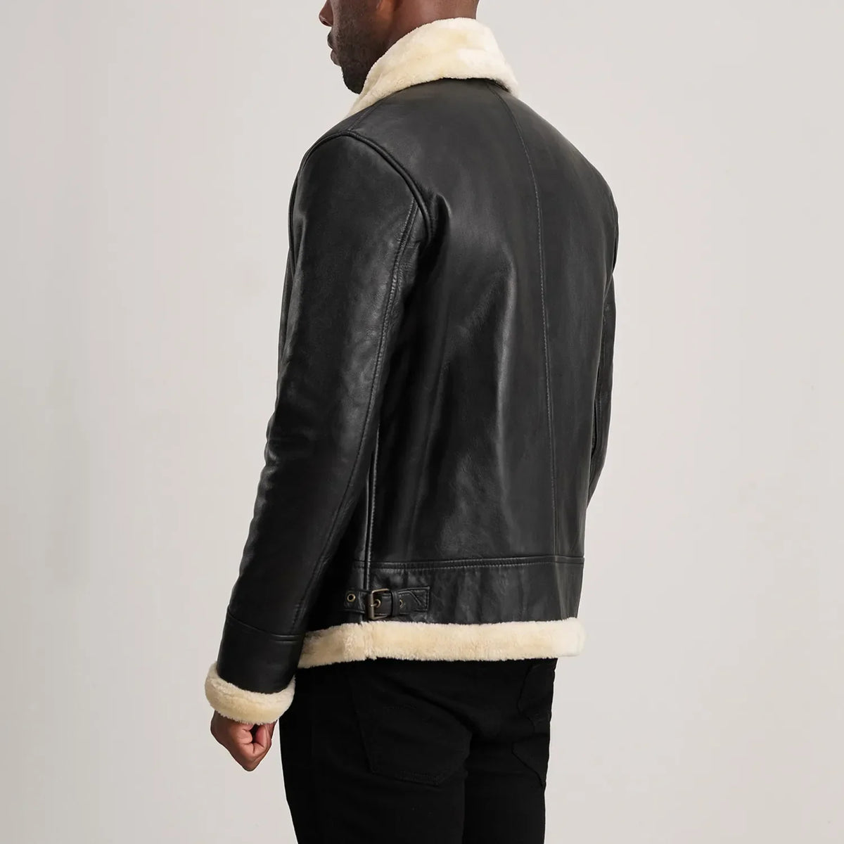 
Authentic Sheepskin Leather with Semi-aniline Finish Grain Texture & Heavy-Duty Seam Stitching Detail