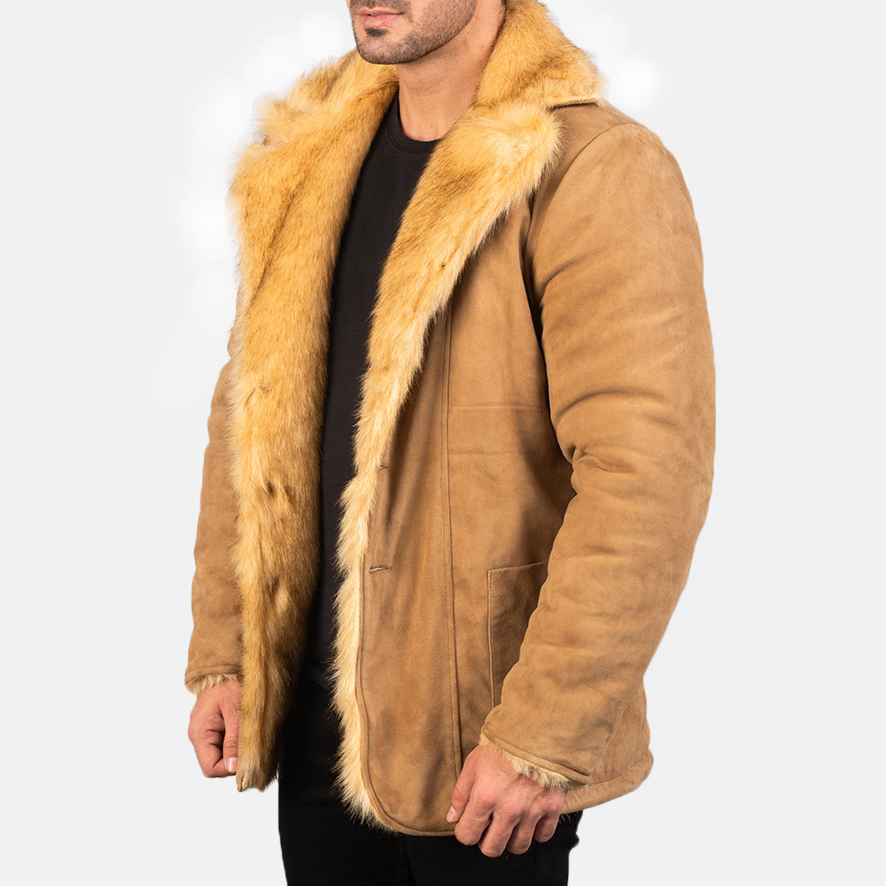 Dettaglio ravvicinato of Notch &amp; Button Hardware on Men's Furlong Beige Leather Coat