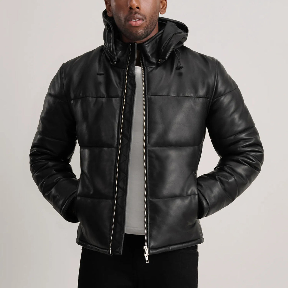
Gordon Tan Hooded Leather Puffer Jacket in Tan Brown Sheepskin Leather - Vista frontale e silhouette sartoriale | Acquista online