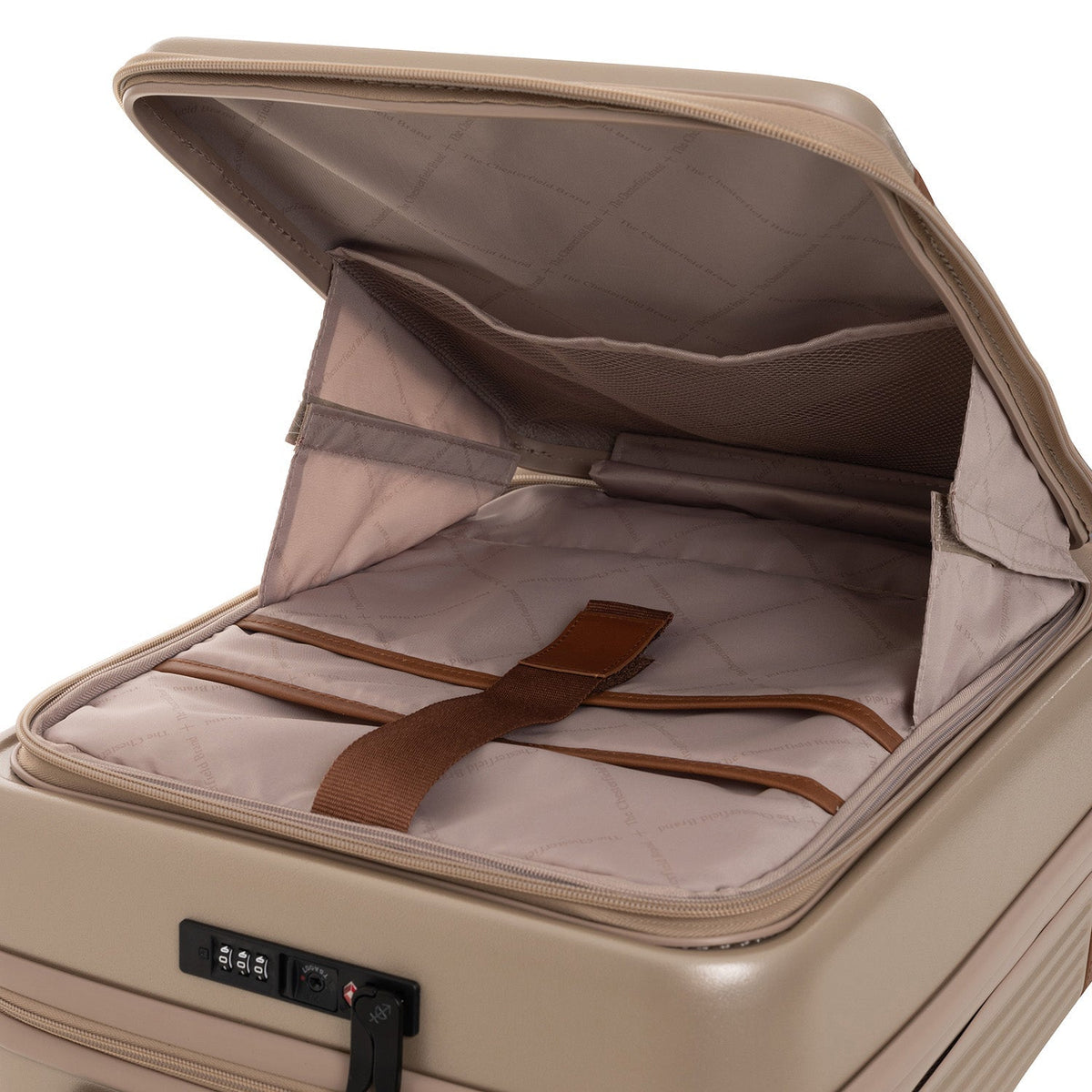 
Vista interna Showing Quilted Viscose Lining & Due tasche interne funzionali