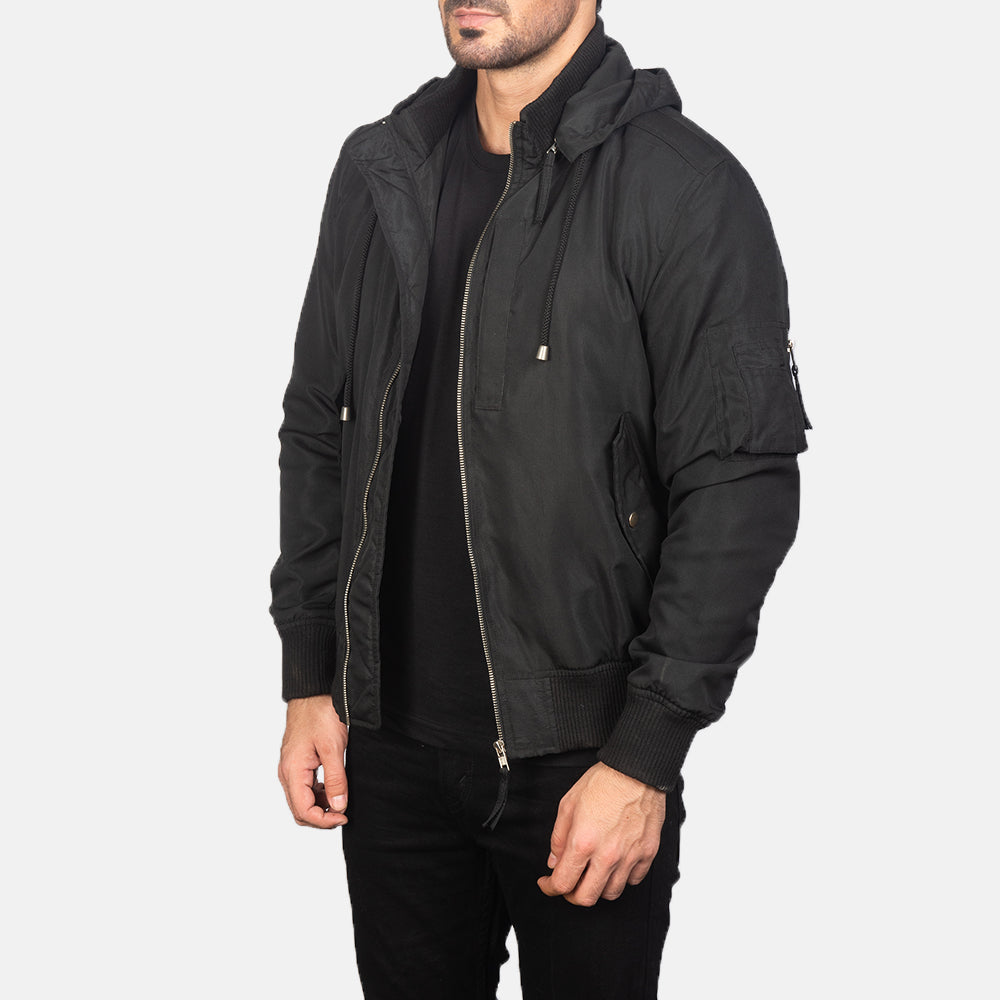 
Hanklin MA-1 Nero Hooded Bomber in Pelle da Uomo - Vista posteriore con spalle definite e orlo pulito