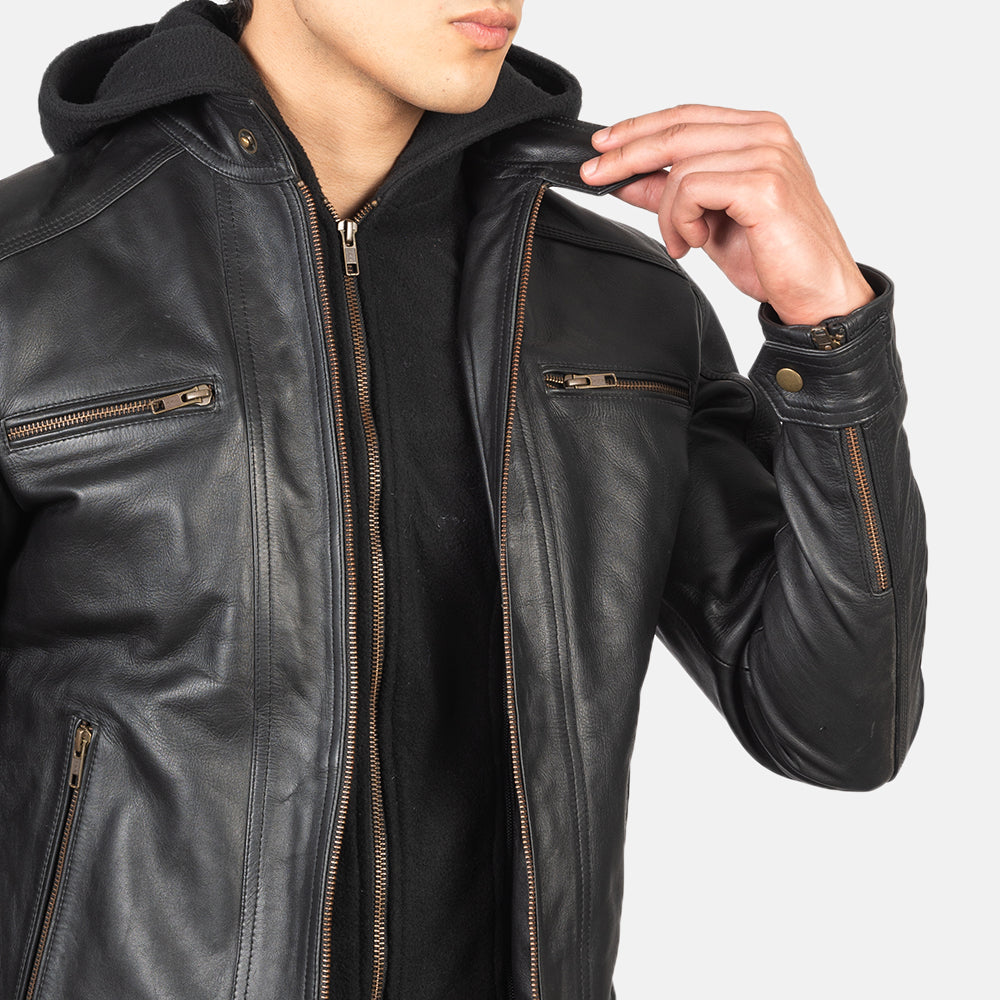 
Vista interna Showing Quilted Polyester Lining & Due tasche interne funzionali