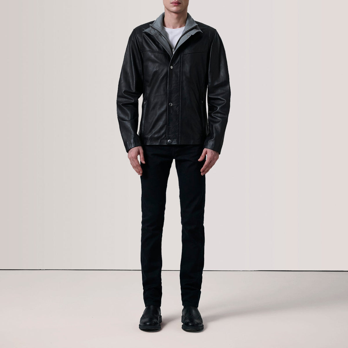 Grey Goatskin Suede Biker Jacket - Vista posteriore Showing Tailored Shoulder Fit &amp; Clean Hemline