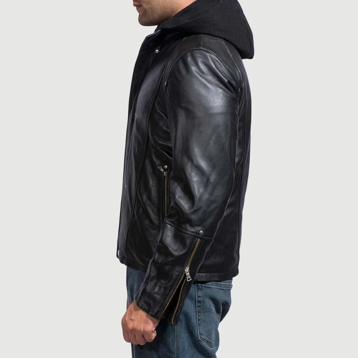 Dettaglio ravvicinato of Band with snap button &amp; Zipper Hardware on Men's Highschool Black Leather Jacket