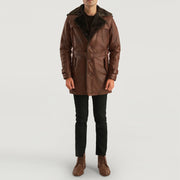 
Dettaglio ravvicinato of Notch & Button Hardware on Hunter Marrone Invecchiato Fur Cappotto in Pelle da Uomo