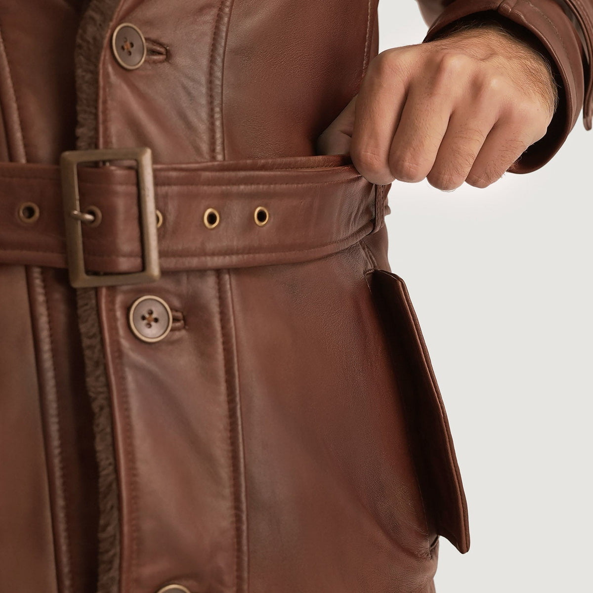 
Vista interna Showing Fully faux fur lined & Due tasche interne funzionali
