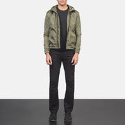 
Jimmy Verde Hooded Windbreaker Giacca in Pelle da Uomo - Vista laterale che mostra il taglio ergonomico delle maniche