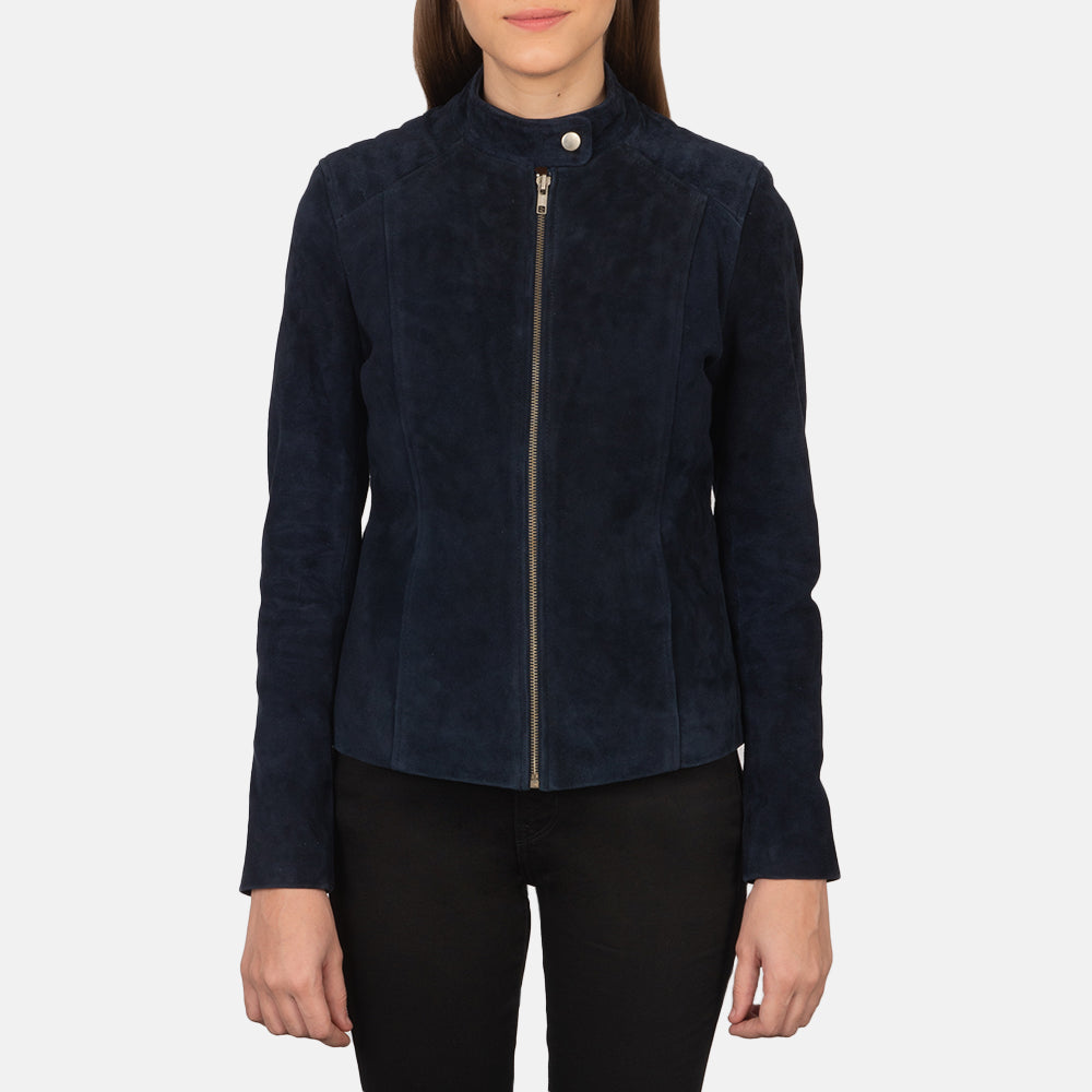 
Dettaglio ravvicinato del cinturino con bottone a scatto & zip su Kelsee Navy Blue Suede Biker Jacket